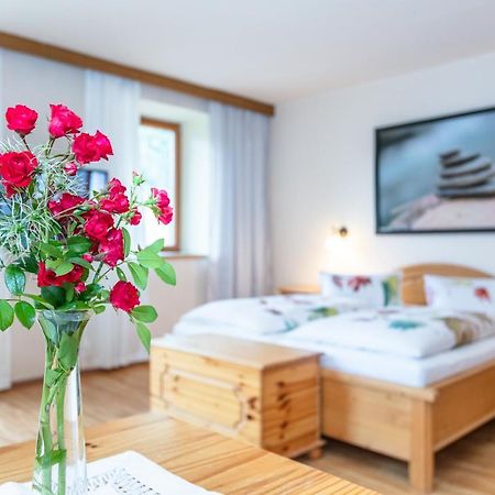 Hôtel Gasthof St. Adolari à Sankt Ulrich am Pillersee Extérieur photo