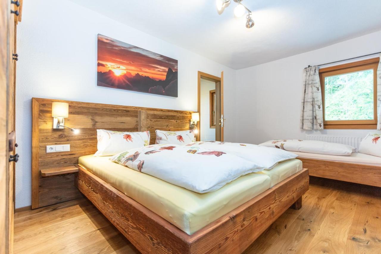 Hôtel Gasthof St. Adolari à Sankt Ulrich am Pillersee Extérieur photo