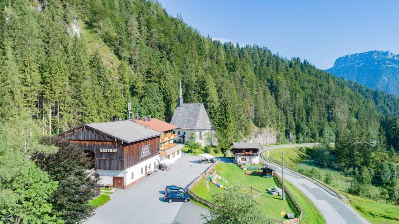 Hôtel Gasthof St. Adolari à Sankt Ulrich am Pillersee Extérieur photo