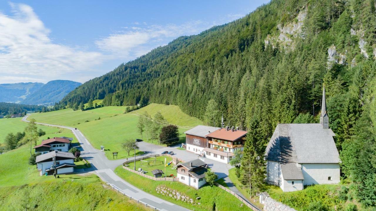 Hôtel Gasthof St. Adolari à Sankt Ulrich am Pillersee Extérieur photo