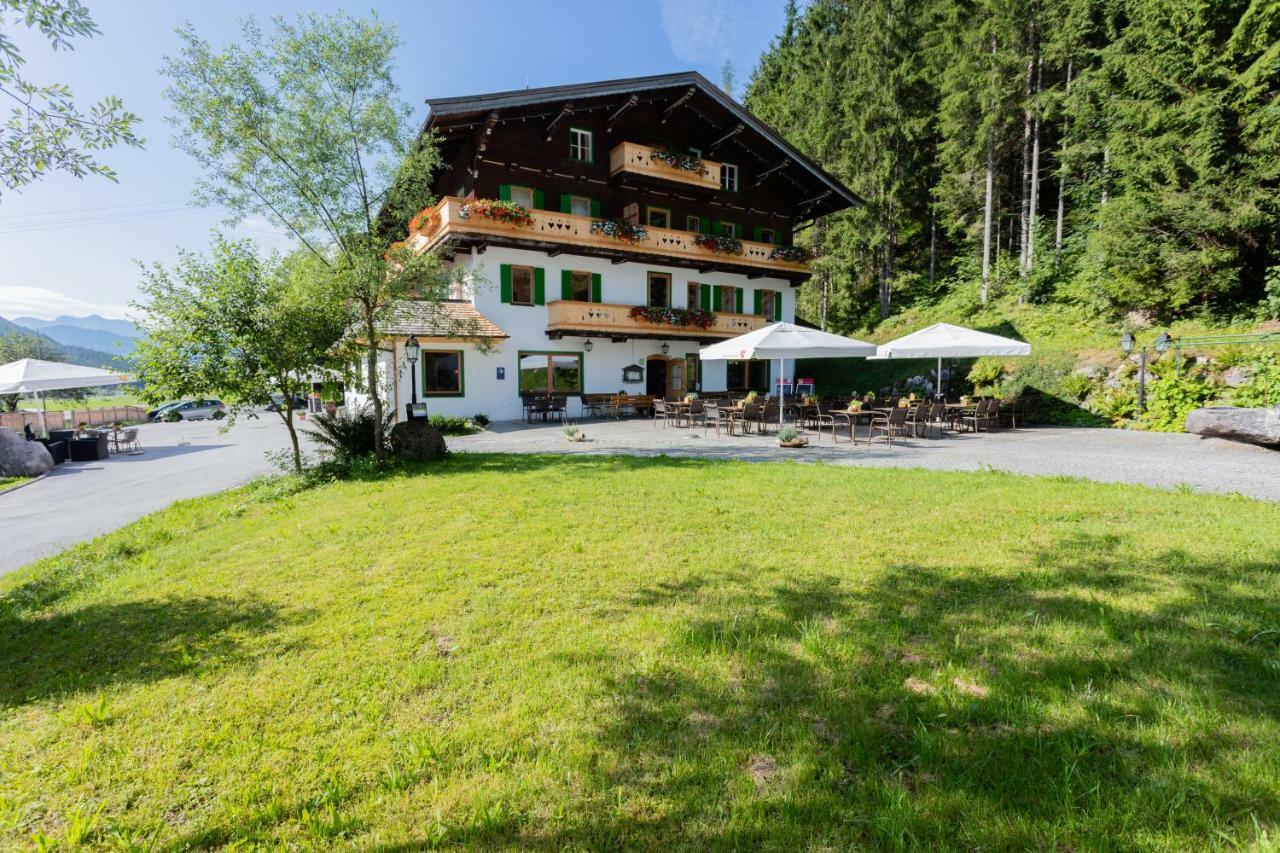 Hôtel Gasthof St. Adolari à Sankt Ulrich am Pillersee Extérieur photo