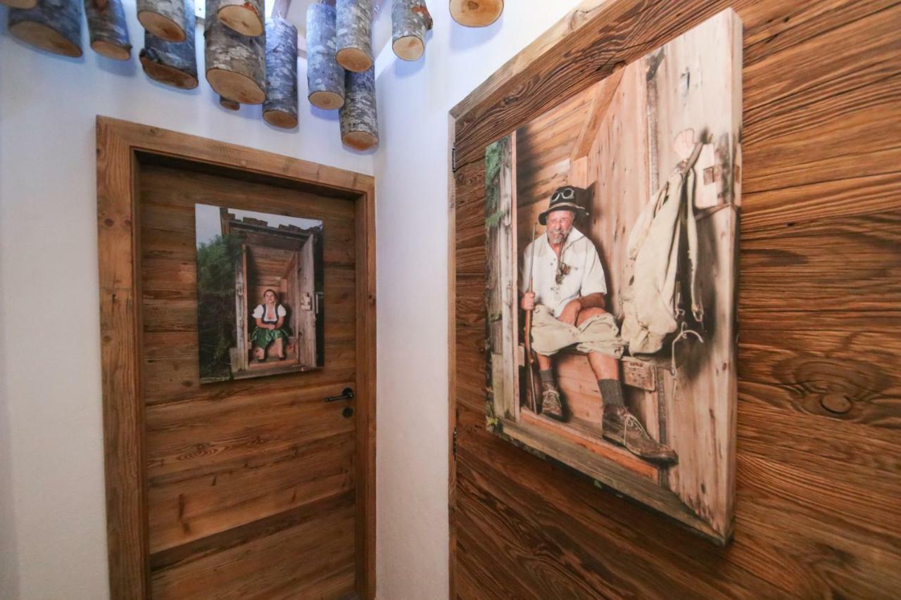 Hôtel Gasthof St. Adolari à Sankt Ulrich am Pillersee Extérieur photo